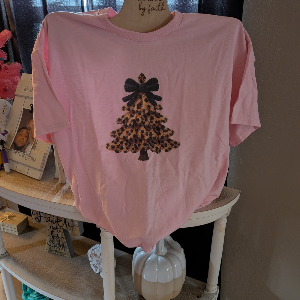 Gildan Pink Short Sleeve Tee with Leopard Tree Design